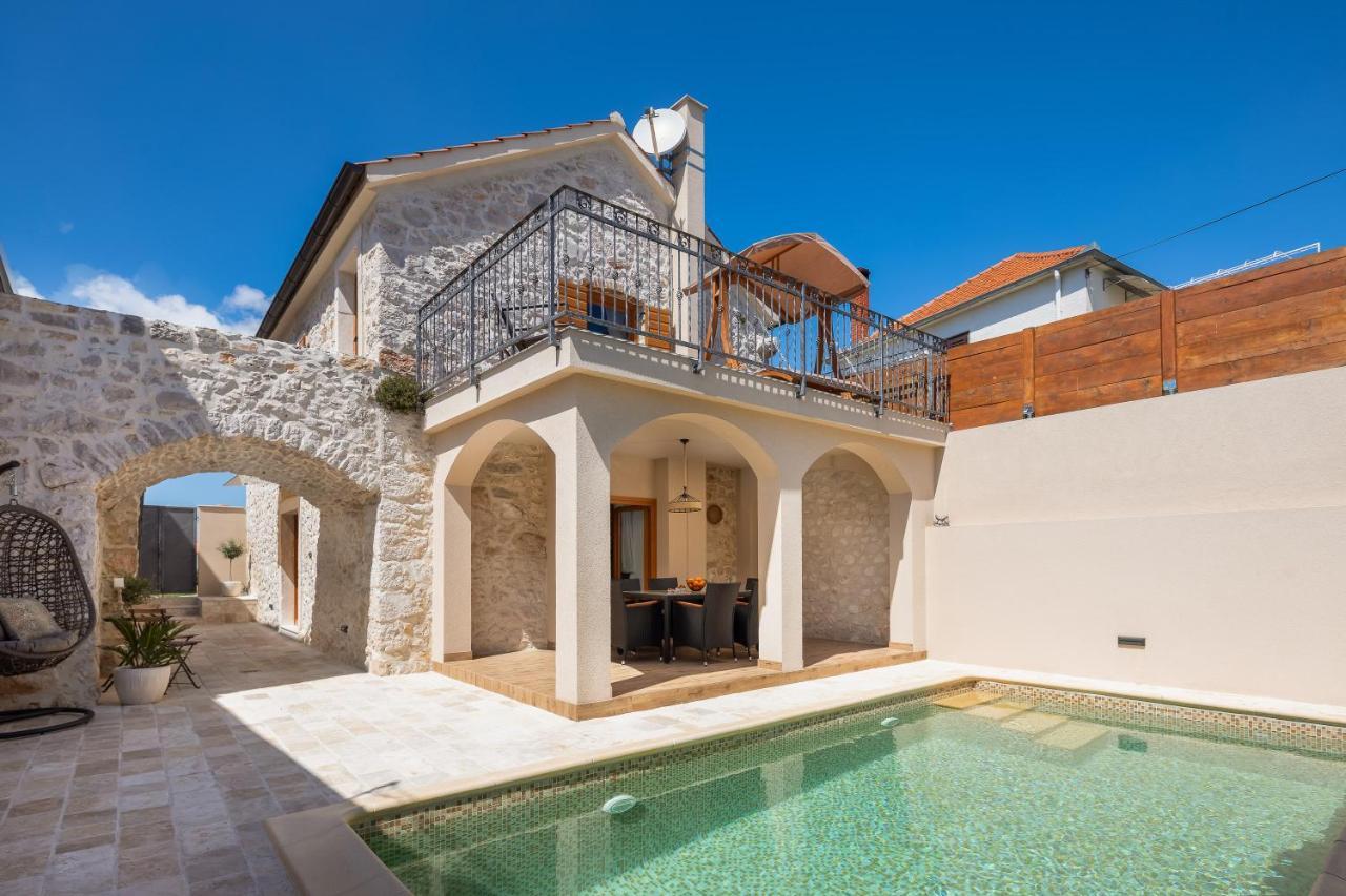 סבטי פיליפ אי ג'קוב Villa Kameni Dvori מראה חיצוני תמונה